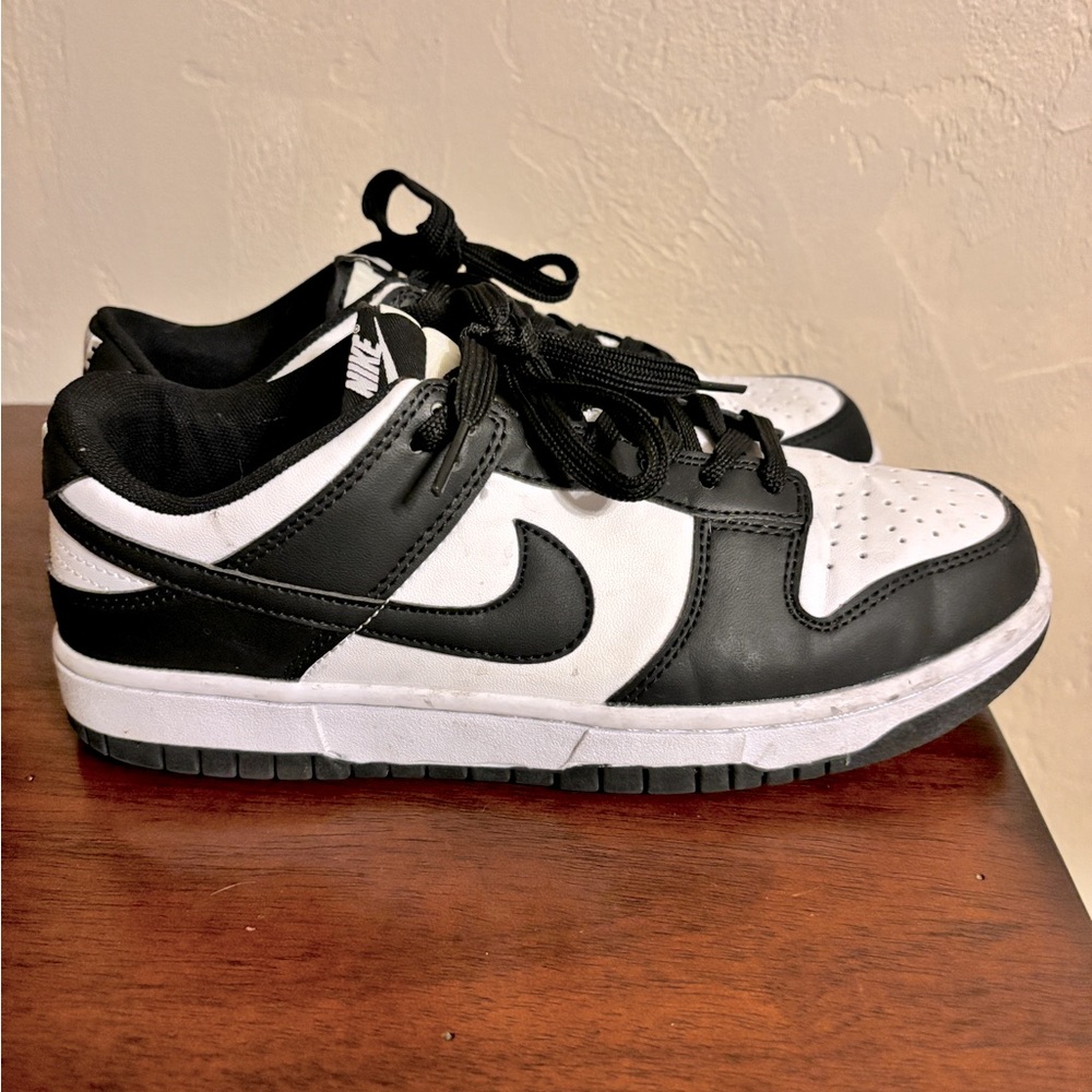 Nike Panda Dunks Low